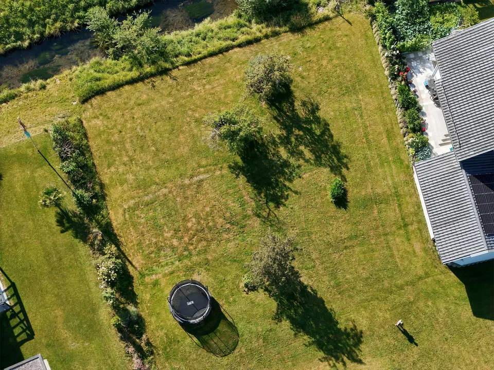 Zwei Baulandparzellen in Wohn- und Gewerbezone