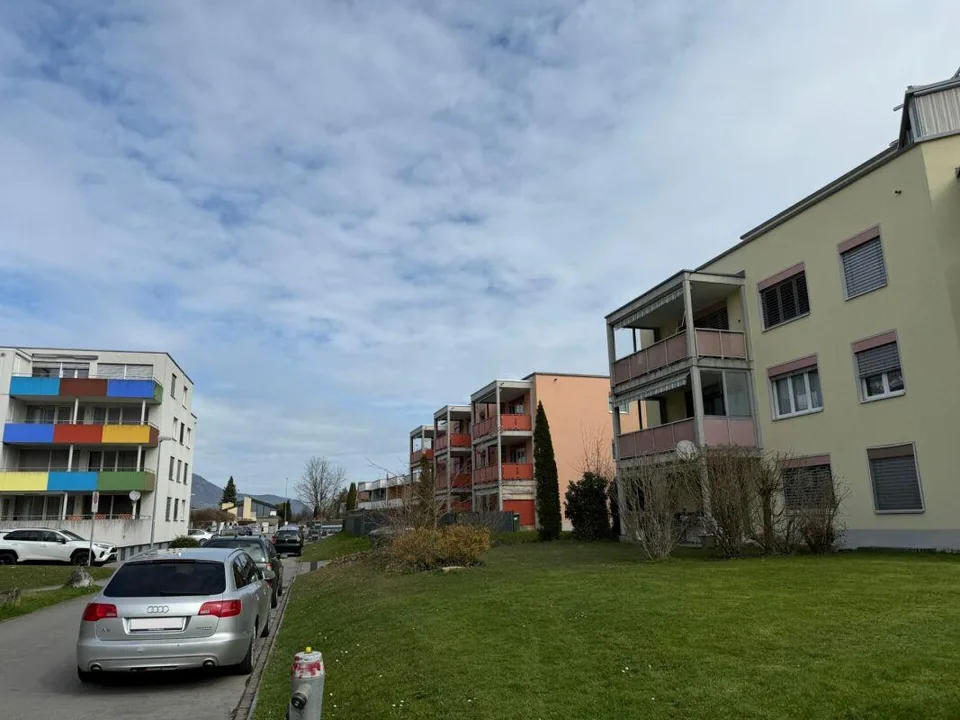Attraktive Tiefgaragenplätze mit optimaler Verkehrsanbindung in Haag