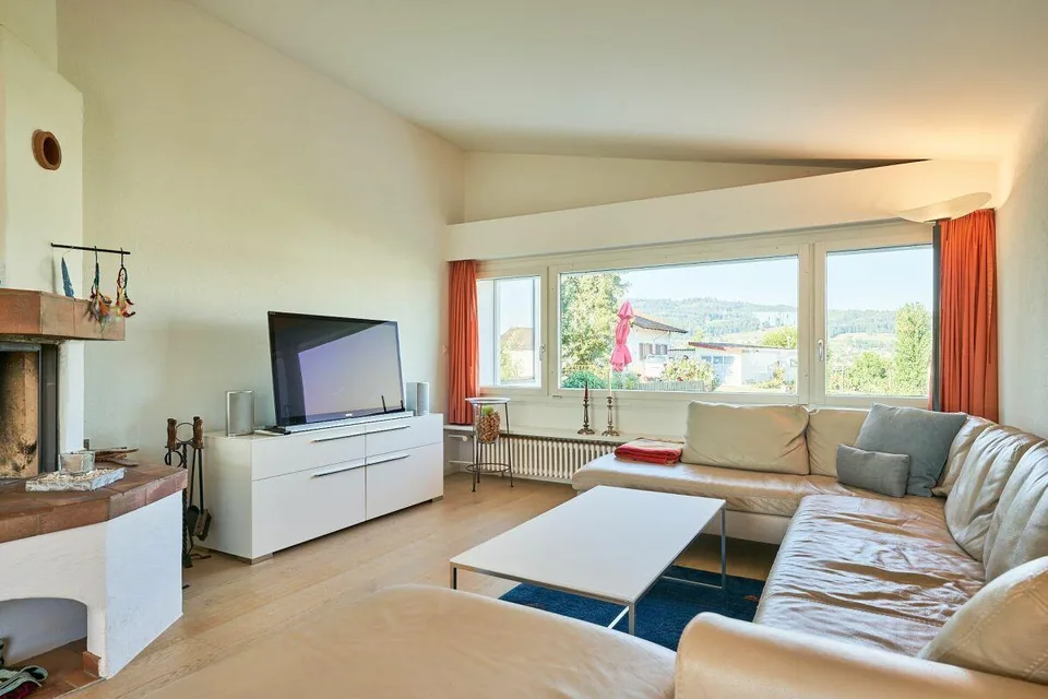 8.5-Zimmer-Einfamilienhaus mit Studio für Home-Office oder stilles ...