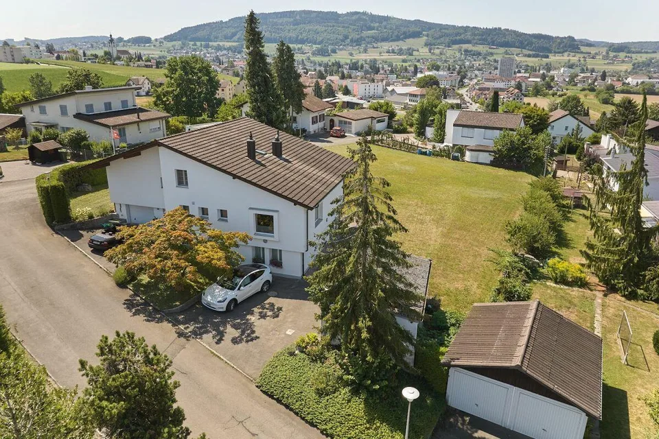 8.5-Zimmer-Einfamilienhaus mit Studio für Home-Office oder stilles ...