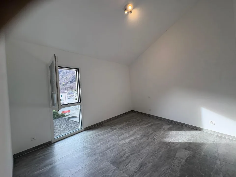 2 1/2-Zimmer-Dachwohnung / Appartamento 2,5 locali ultimo piano – photo 6 sur 24