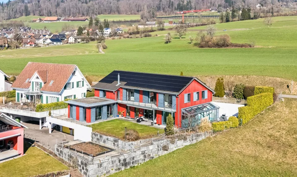 Exklusives Einfamilienhaus mit Weitsicht in idyllischer Lage