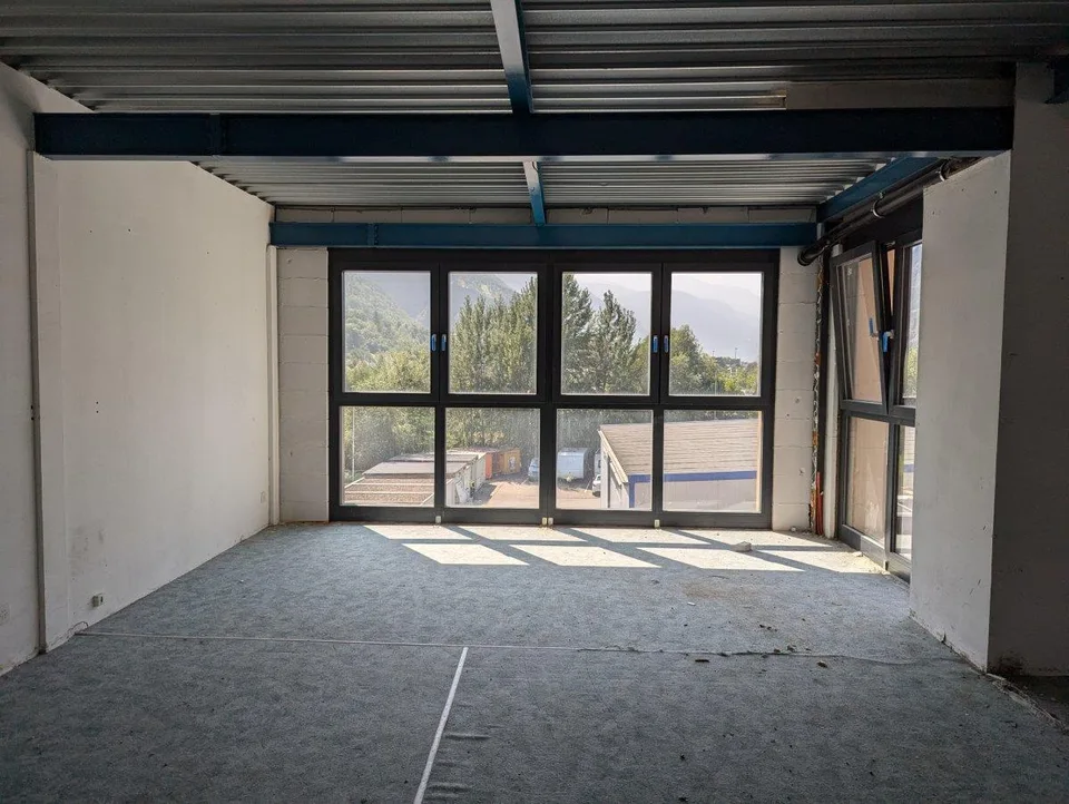 Gewerbe- und Büroflächen im aufstrebenden Industriegebiet – Foto 9 von 13