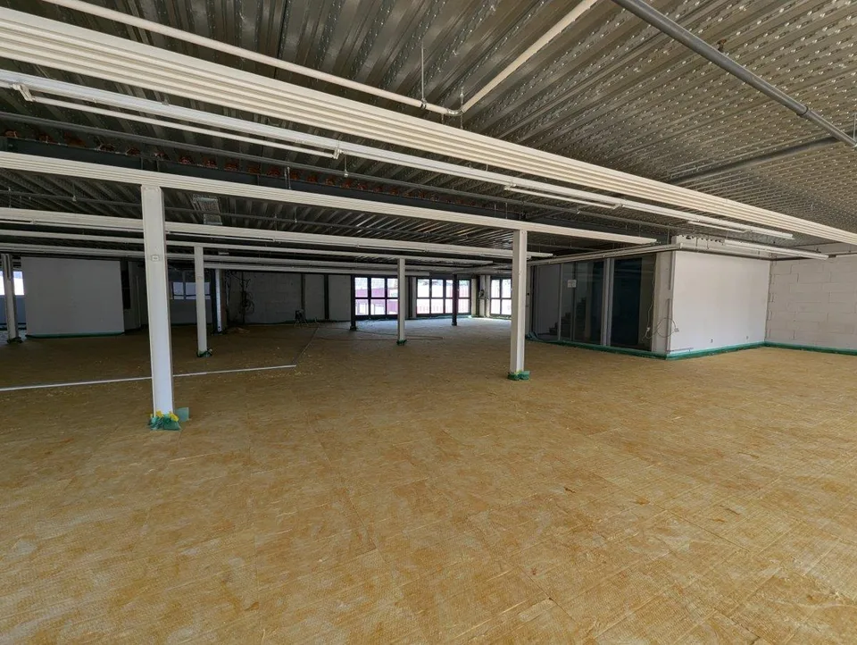 Gewerbe- und Büroflächen im aufstrebenden Industriegebiet – Foto 6 von 13