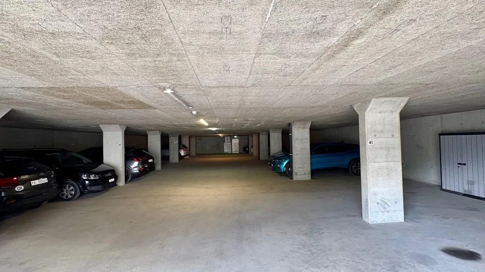 Premium-Parking im Dorfzentrum von Grächen – Foto 8 von 8