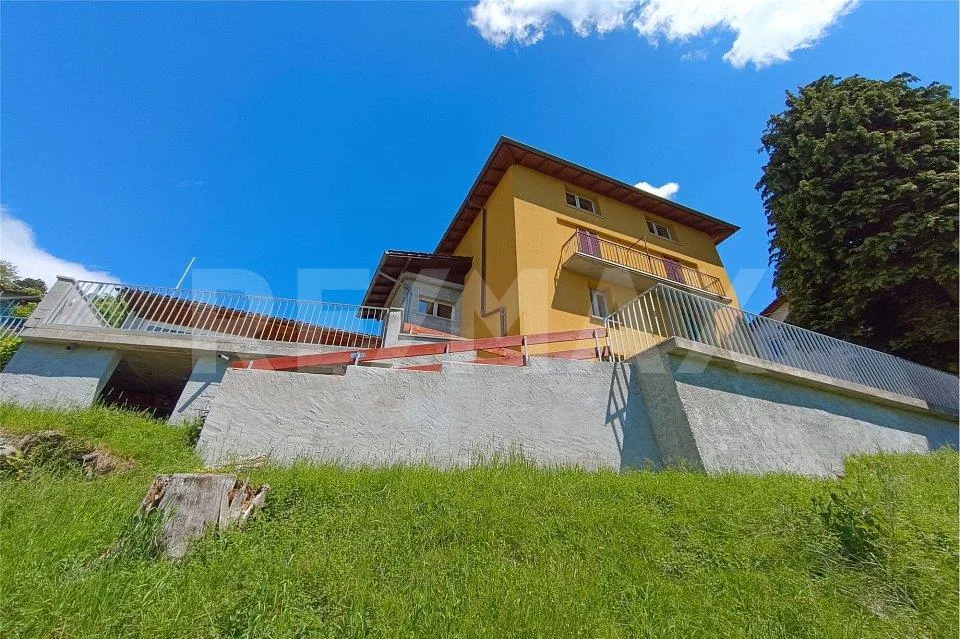 DA VENDERE: Casa indipendente con vista panoramica a Colla