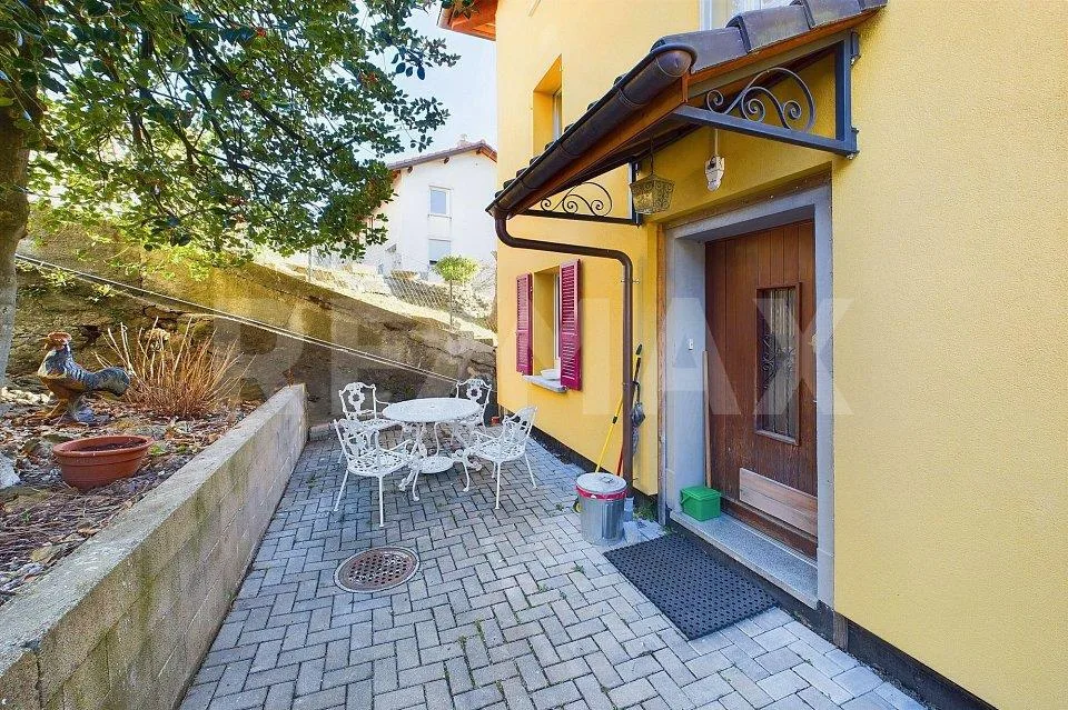 DA VENDERE: Casa indipendente con vista panoramica a Colla