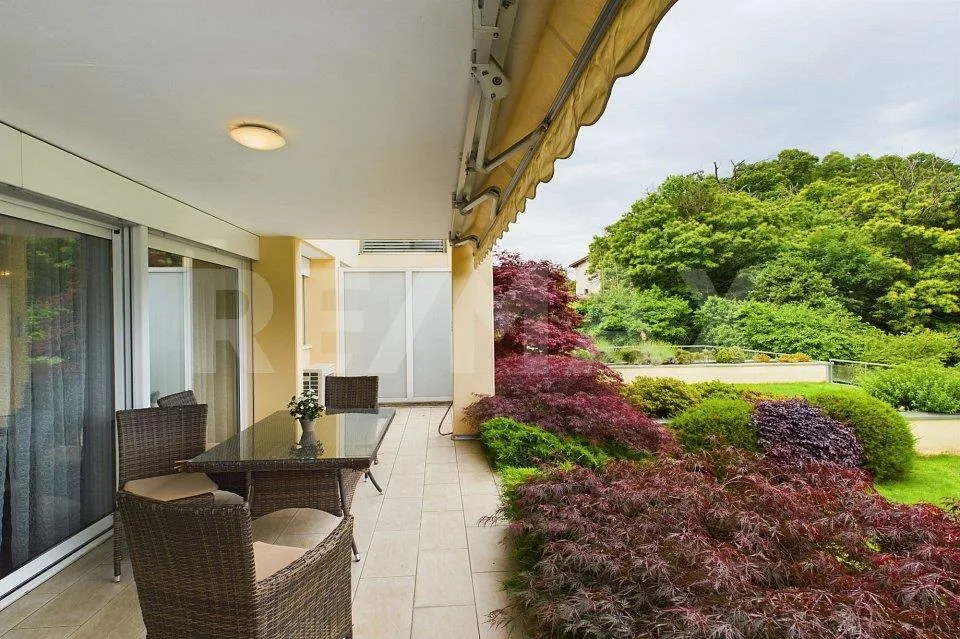Appartamento di 4½ locali con vista da sogno e giardino privato – Foto 8 von 13