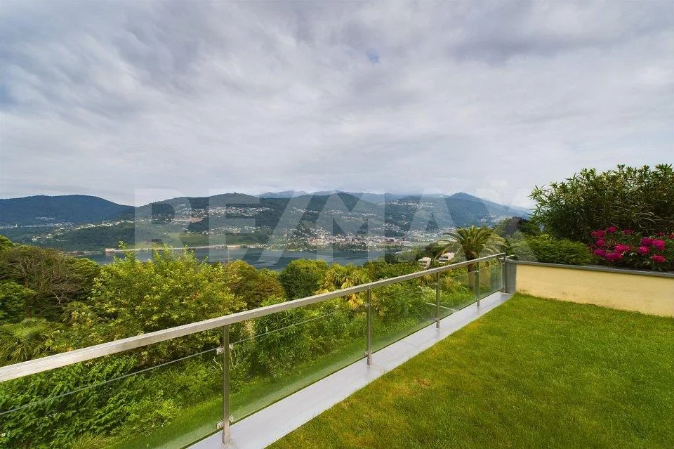 Appartamento di 4½ locali con vista da sogno e giardino privato – Foto 6 von 13