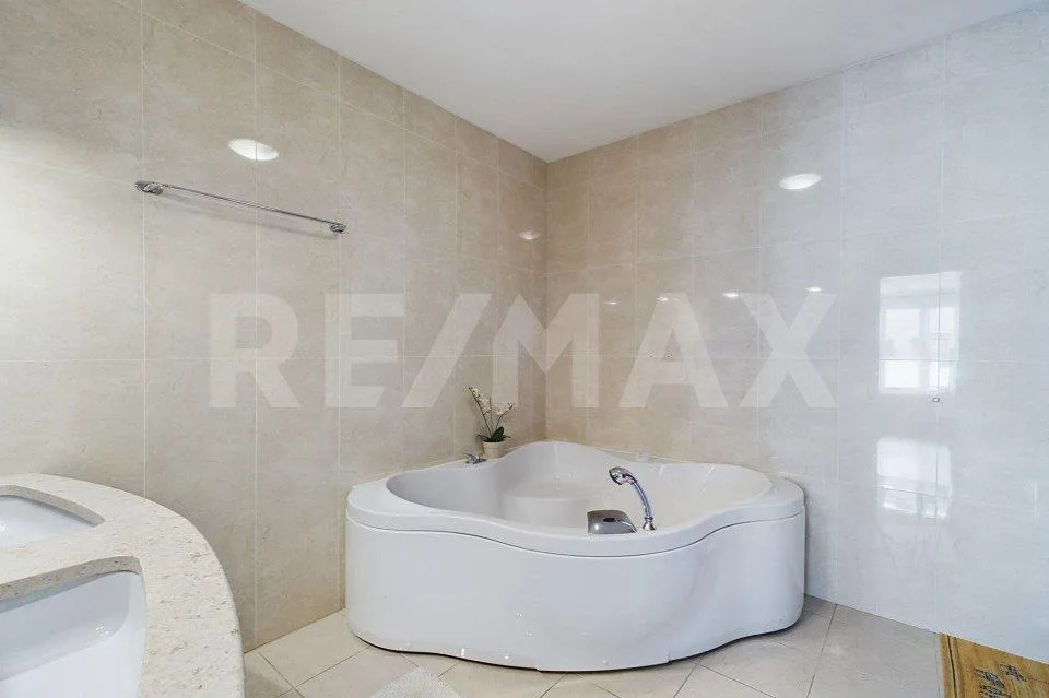Appartamento di 4½ locali con vista da sogno e giardino privato – Foto 13 von 13