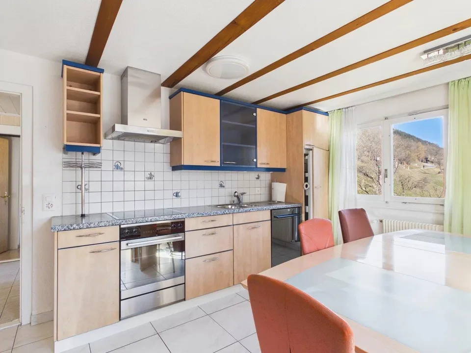 Geräumiges Wohnhaus mit sonnigem Garten oberhalb Naters – Foto 6 von 14