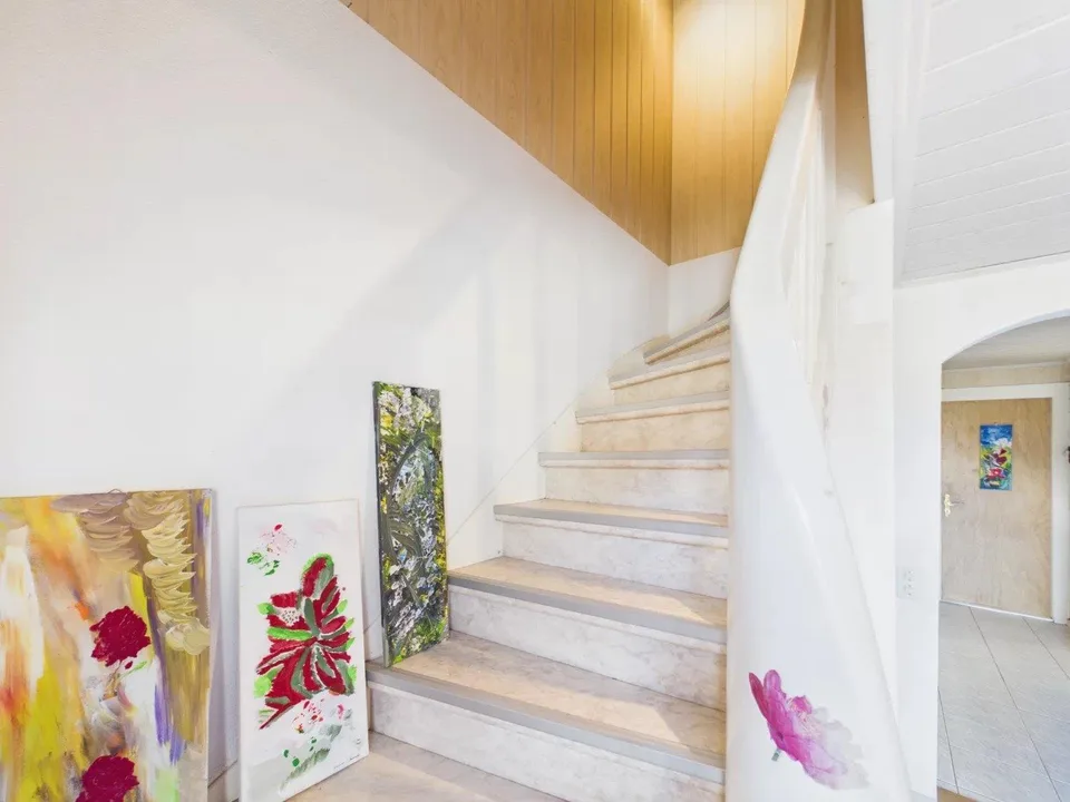 Geräumiges Wohnhaus mit sonnigem Garten oberhalb Naters – Foto 8 von 14