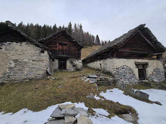 3 Rustici zum Ausbauen an sehr sonniger, ruhiger Aussichtslage / 3 ... – photo 8 of 29