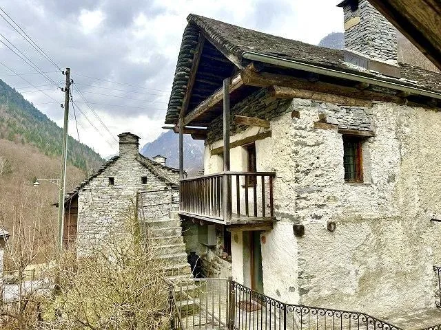 5 1/2-Zimmer-Einfamilienhaus mit Gartensitzplatz / Rustico di 5 1/2... – Foto 23 von 29