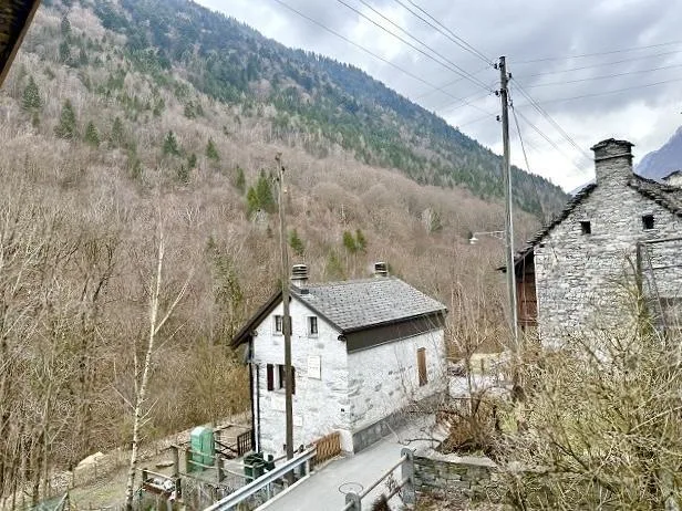 5 1/2-Zimmer-Einfamilienhaus mit Gartensitzplatz / Rustico di 5 1/2... – Foto 25 von 29