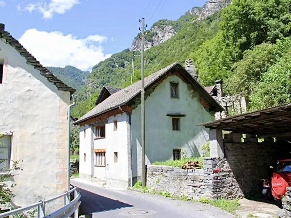 5 1/2-Zimmer-Einfamilienhaus mit Gartensitzplatz / Rustico di 5 1/2...