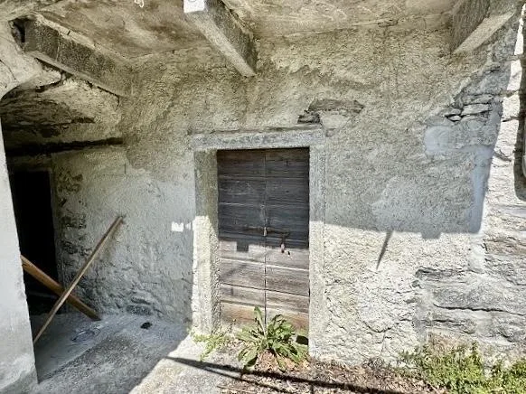 2-Zimmer-Dorfhaus zum Ausbauen / casa di 2 locali nel nucleo da ris... – Foto 10 von 22