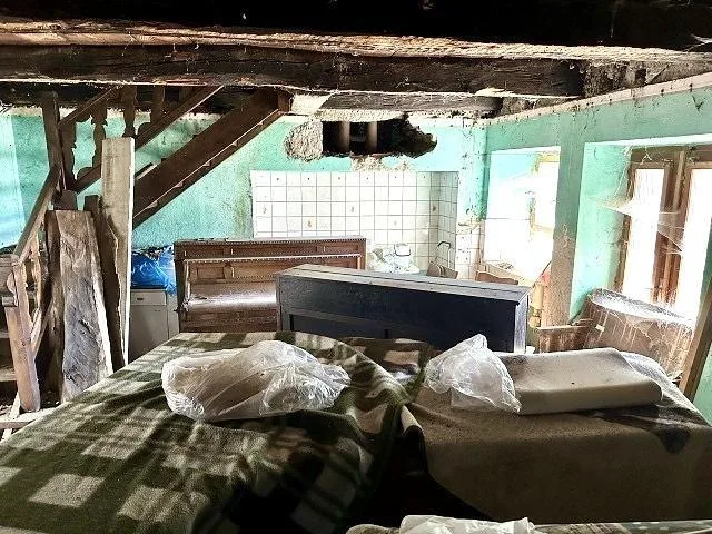 2-Zimmer-Dorfhaus zum Ausbauen / casa di 2 locali nel nucleo da ris...