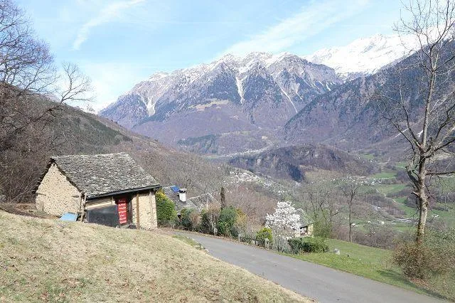 3 1/2-Zimmer-Rustico mit Garten und Stall zum Ausbauen mit 15000 m2... – Foto 21 von 25