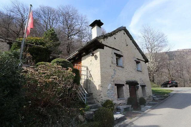 3 1/2-Zimmer-Rustico mit Garten an sehr ruhiger, sonniger Aussichts...