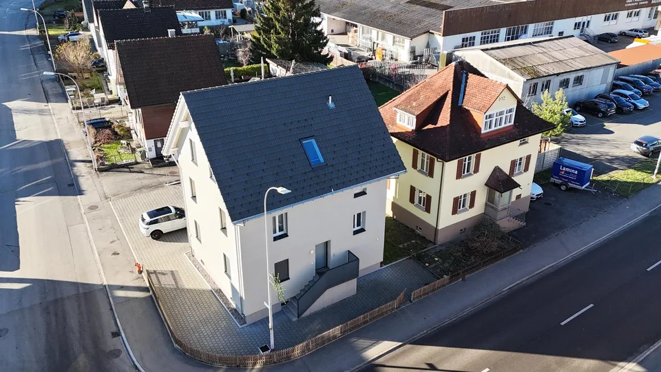 Saniertes Mehrfamilienhaus mit zwei Wohnungen