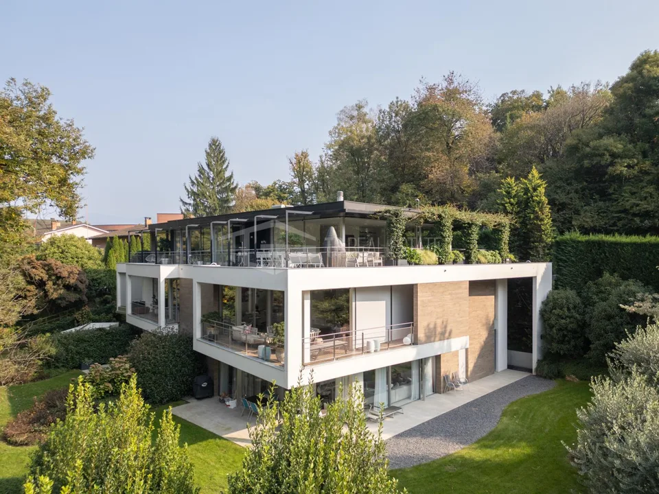 SPLENDITO TRIPLEX CON PIACEVOLE PRIVACY