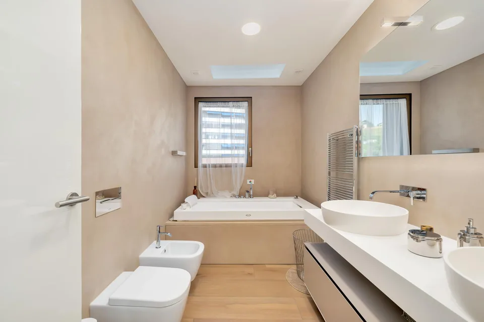 APPARTAMENTO DI PRESTIGIO CON COMFORT ESCLUSIVI IN POSIZIONE CENTRALE