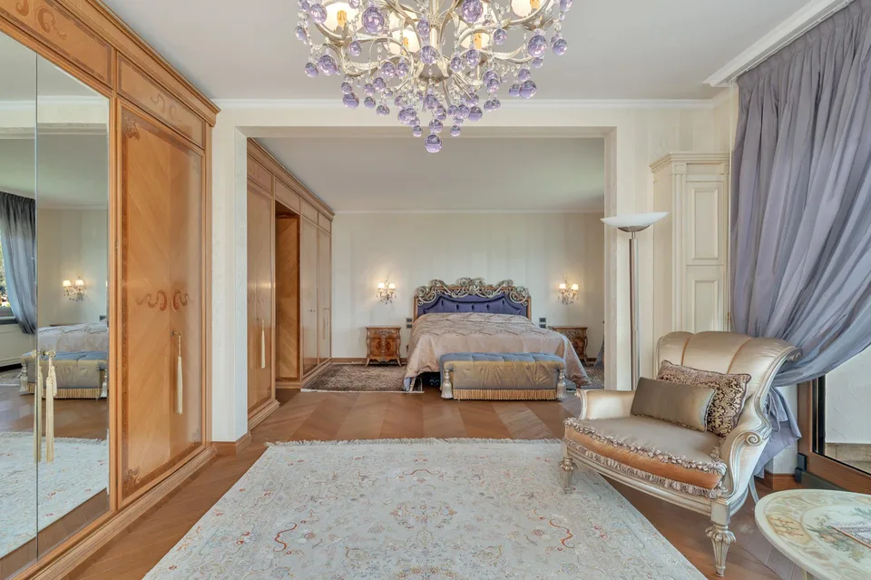 Prestigiosa Villa con Vista Lago