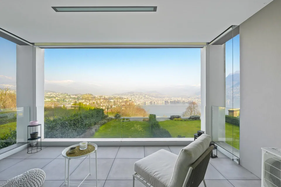 ELEGANZA E PRIVACY CON VISTA LAGO