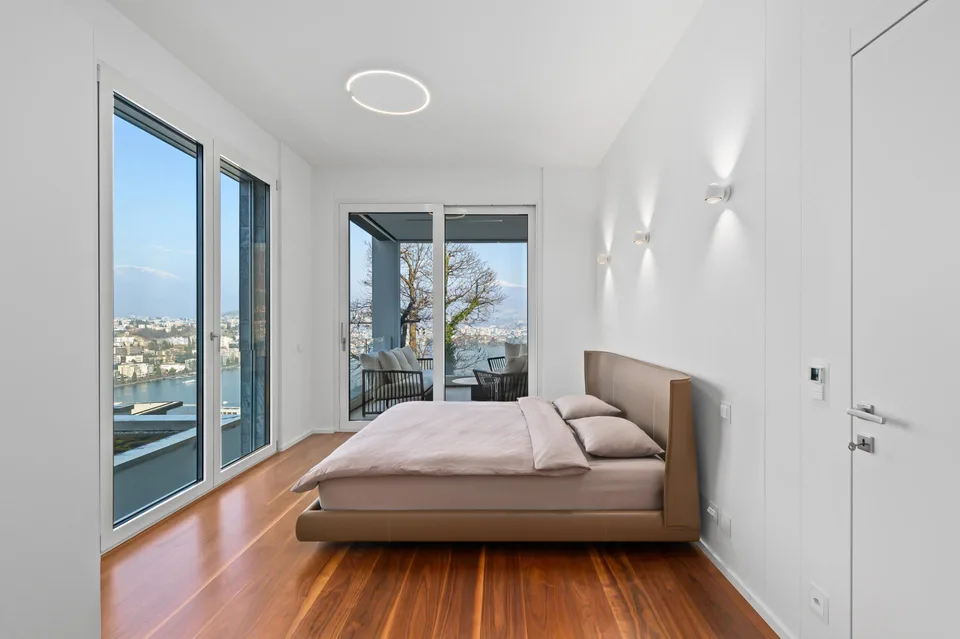 DESIGN E RAFFINATEZZA CON VISTA LAGO A PARADISO