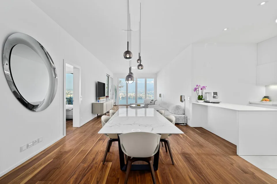 DESIGN E RAFFINATEZZA CON VISTA LAGO A PARADISO