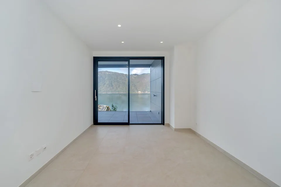 PIACEVOLE 3.5 LOC. CON VISTA LAGO A BISSONE