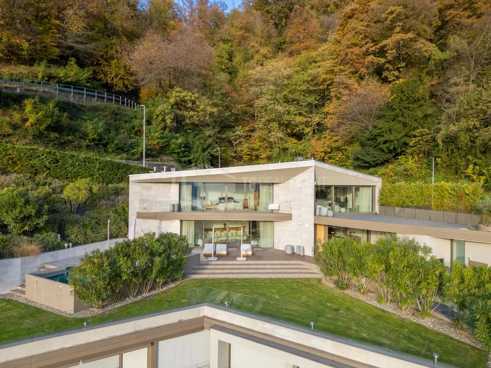 VILLA ESCLUSIVA CON VISTA PANORAMICA SUL LAGO DI LUGANO
