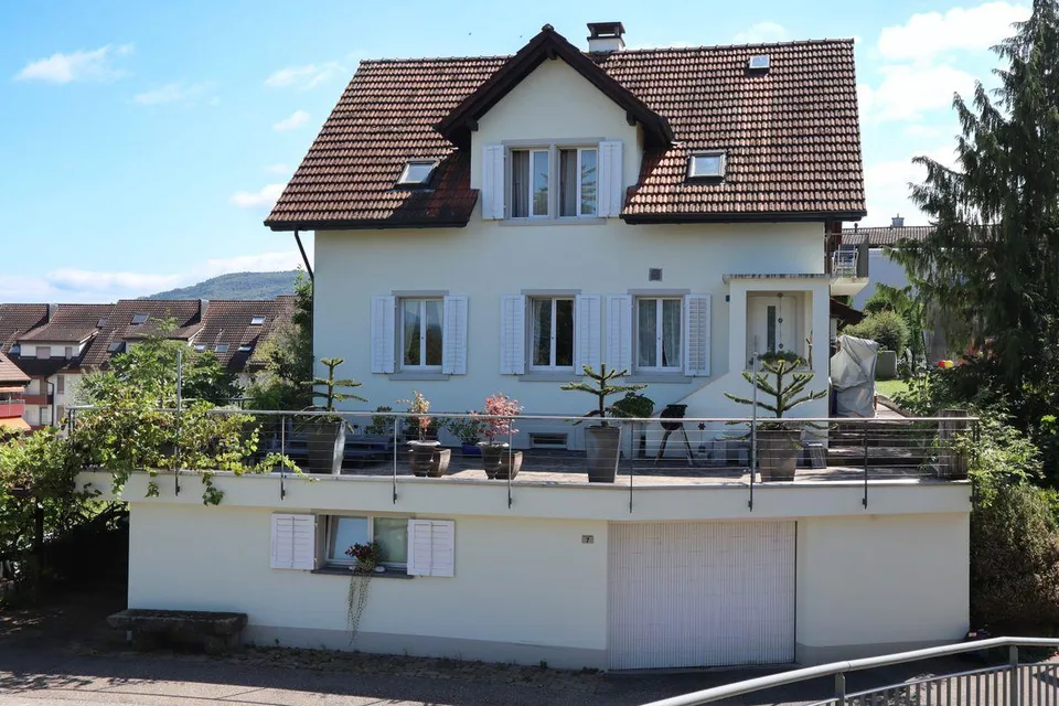 6 1/2 Zimmer-Einfamilienhaus mit Einliegerwohnung