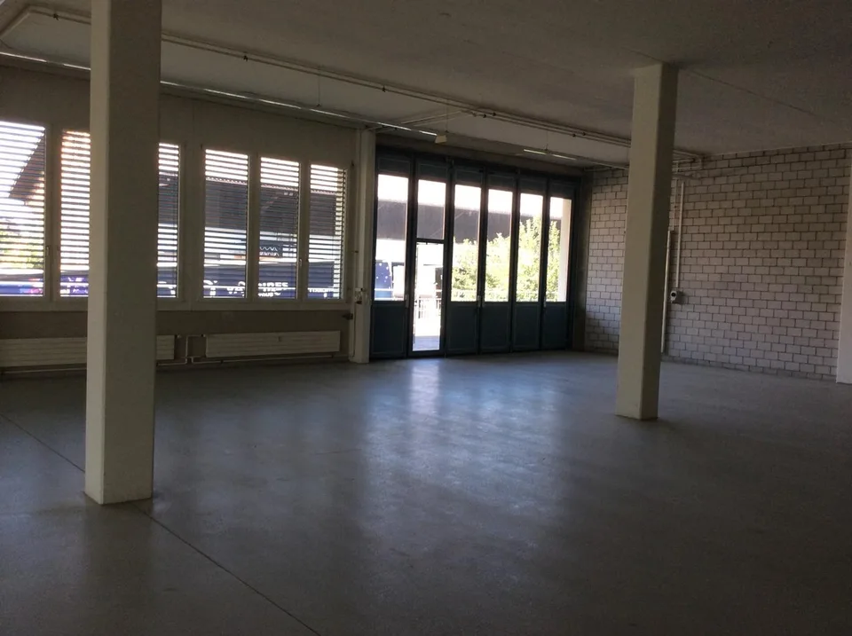 ATTRAKTIVE GEWERBEFLÄCHE MIT BESTEHENDEN MIETER-INVESTITIONSGELEGEN... – foto 14 di 14