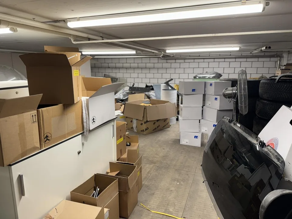 ATTRAKTIVE GEWERBEFLÄCHE MIT BESTEHENDEN MIETER-INVESTITIONSGELEGEN... – foto 9 di 14