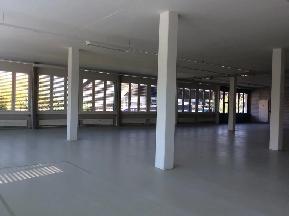 ATTRAKTIVE GEWERBEFLÄCHE MIT BESTEHENDEN MIETER-INVESTITIONSGELEGEN... – foto 12 di 14