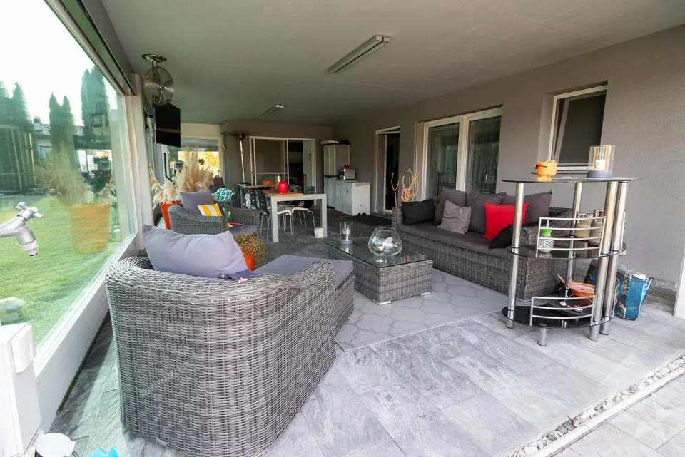 Magnifique villa en PPE avec grand jardin et sous-sol – Foto 26 von 30