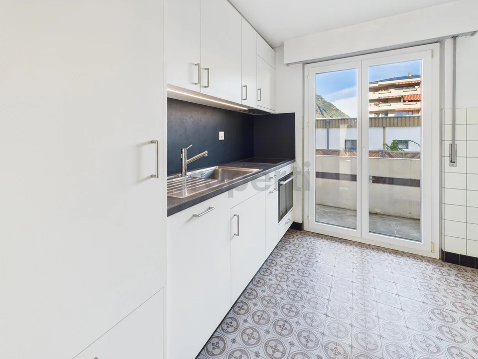 Charmant appartement de 3.5 pièces à Fully avec vue magnifique