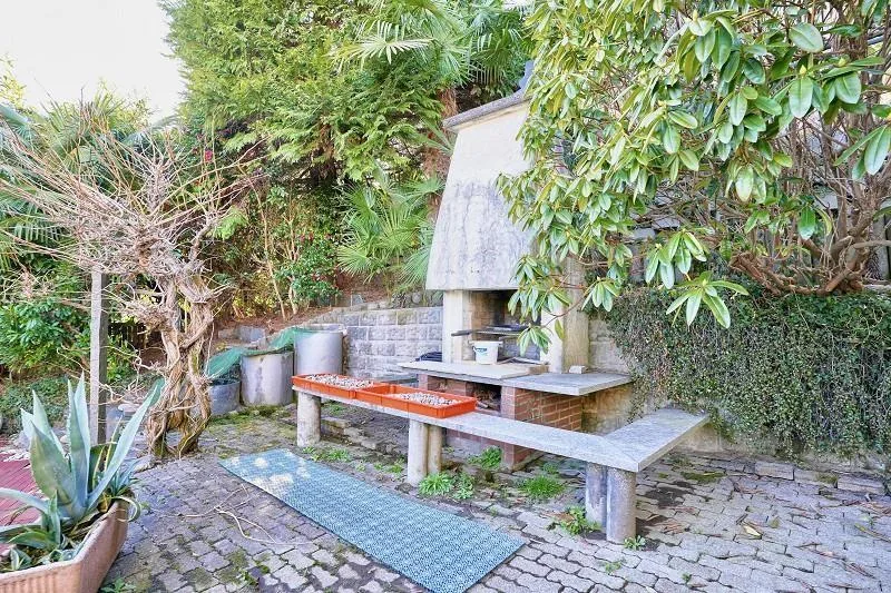4 1/2-Zimmer-Villetta mit Schwimmbad mit schönem Garten sowie Seebl... – Foto 21 von 30
