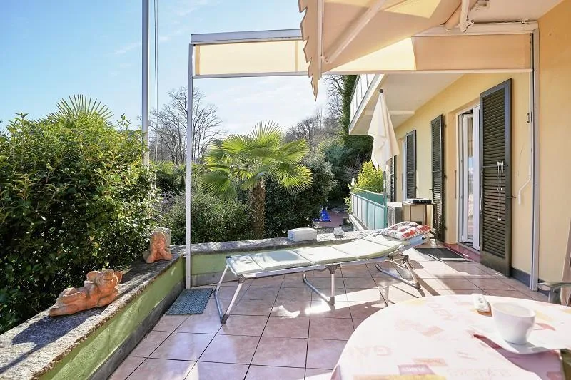 4 1/2-Zimmer-Villetta mit Schwimmbad mit schönem Garten sowie Seebl... – Foto 19 von 30