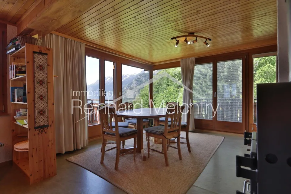 Grosszügiges Wohnhaus mit viel Umschwung und Top Aussicht – photo 15 sur 30