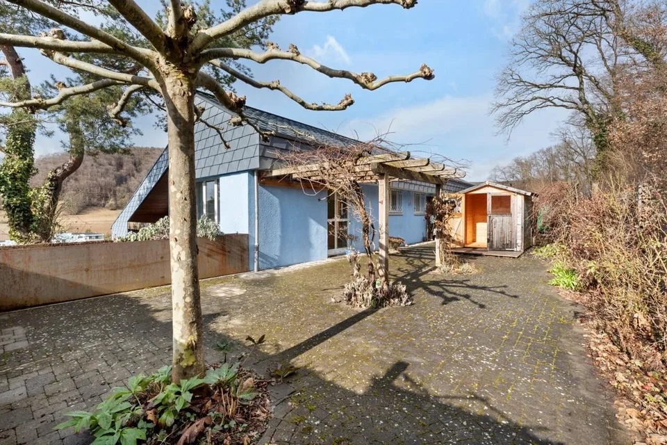 Ampia casa unifamiliare a Beringen nel verde