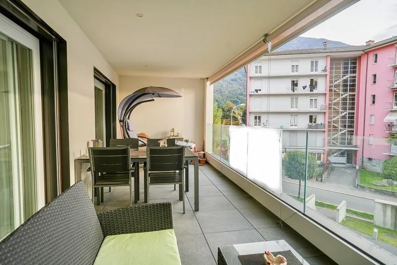 3 1/2-Zimmer-Wohnung im 1. OG an zenraler Lage / appartamento di 3 ...