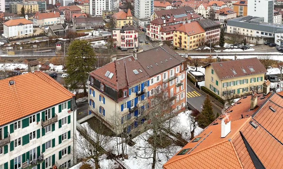 Rendement – 400 m² habitables, fort potentiel, emplacement idéal