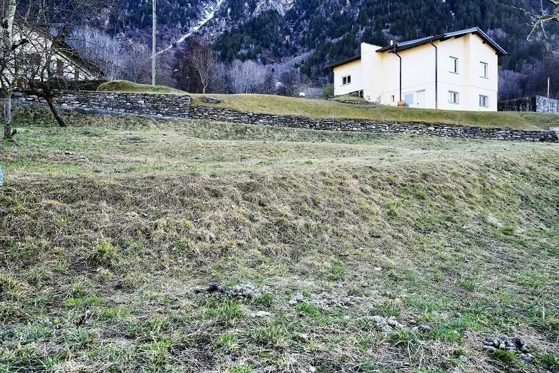 Baulandgrundstück von 587 m2 an sehr sonniger, ruhiger Aussichtslag...