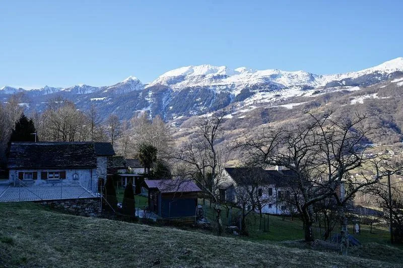 Baulandgrundstück von 587 m2 an sehr sonniger, ruhiger Aussichtslag... – foto 10 di 13