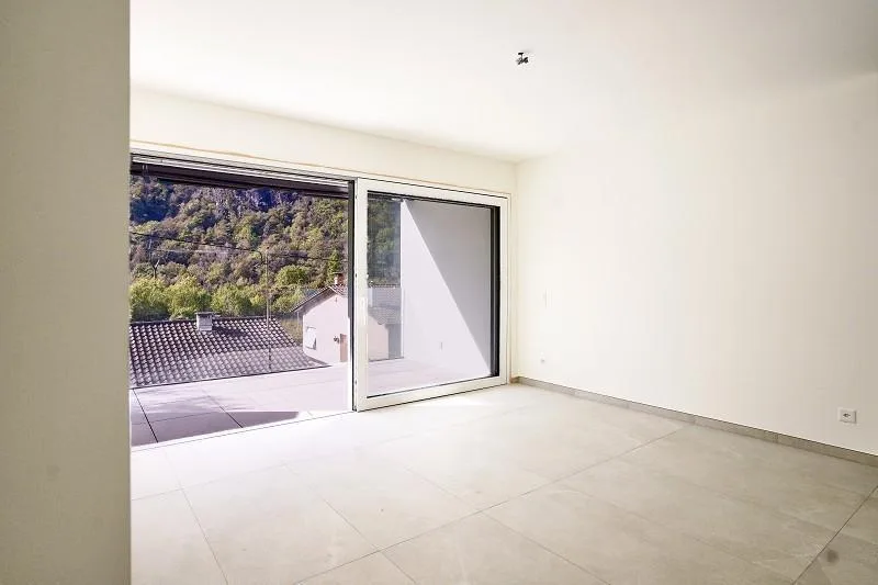 4 1/2-Zimmer-Neubau-Gartenwohnung / appartamento di 4 1/2 locali ne...