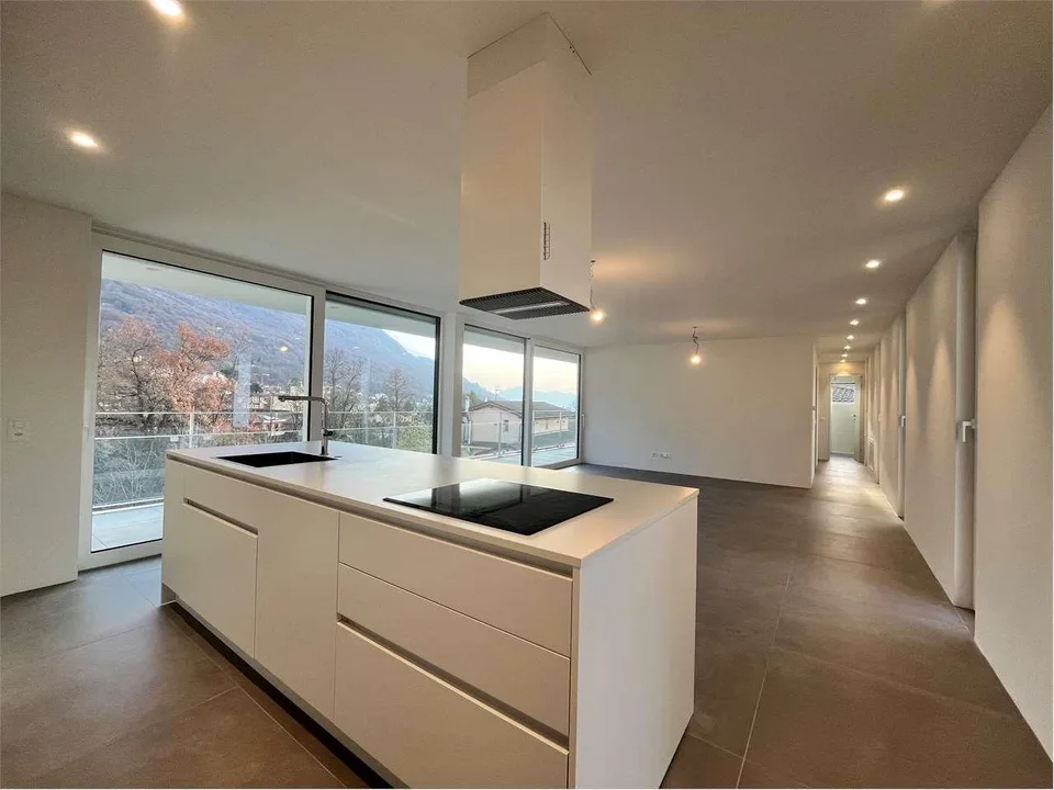 Elegante, Nuovo, Moderno 3.5 locali