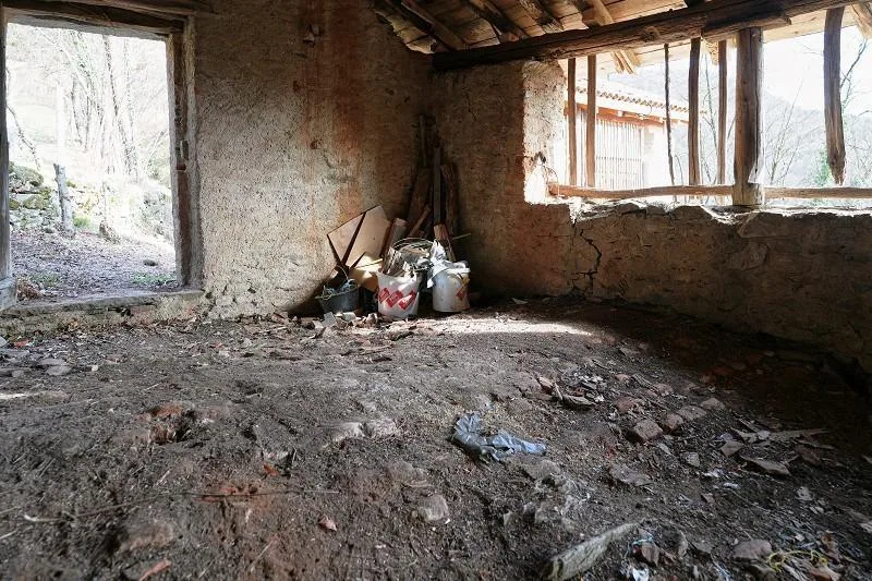 Grosses Rustico an Alleinlage mit sehr viel Umschwung / grande rust...
